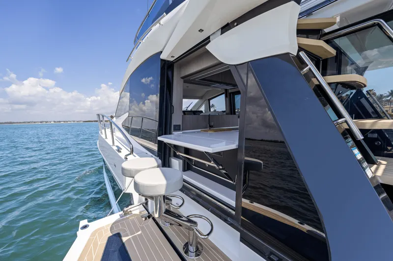 Slide: The Image of Galeon 480 FLY 2025 - 7