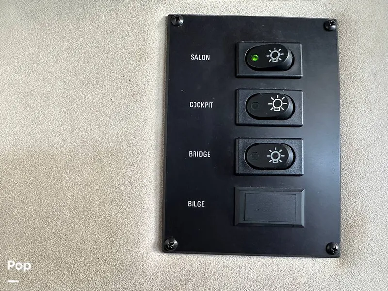 Slide: The Image of Sea Ray 350 Express Bridge 1992 - 14007799