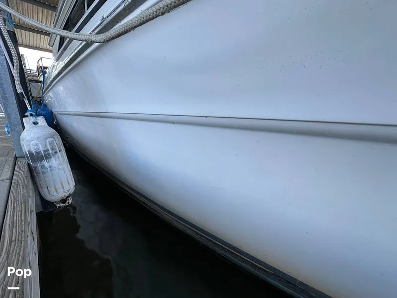 Slide: The Image of Sea Ray 350 Express Bridge 1992 - 14007970