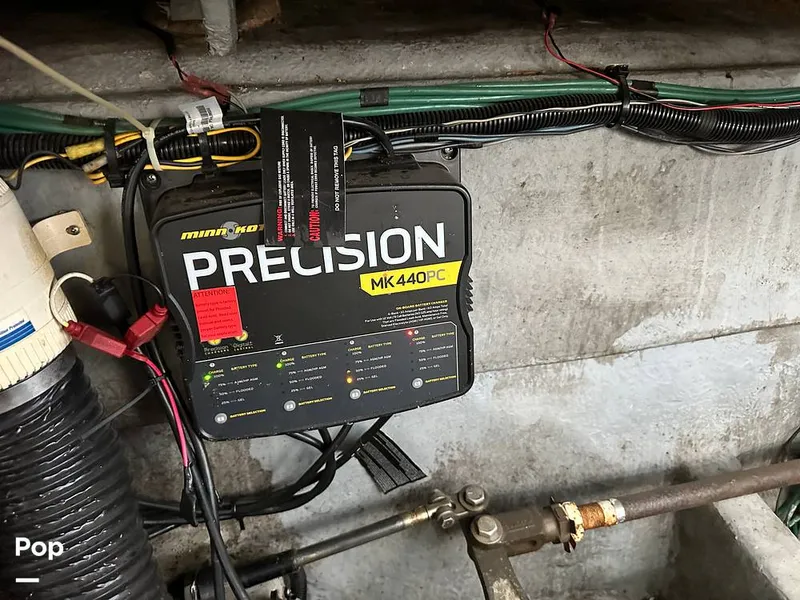 Slide: The Image of Sea Ray 350 Express Bridge 1992 - 14007768