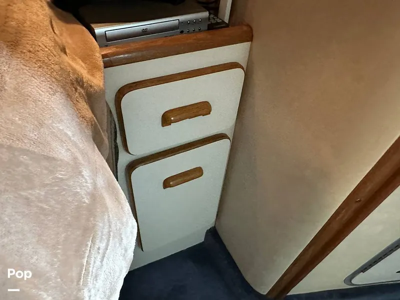 Slide: The Image of Sea Ray 350 Express Bridge 1992 - 14007840