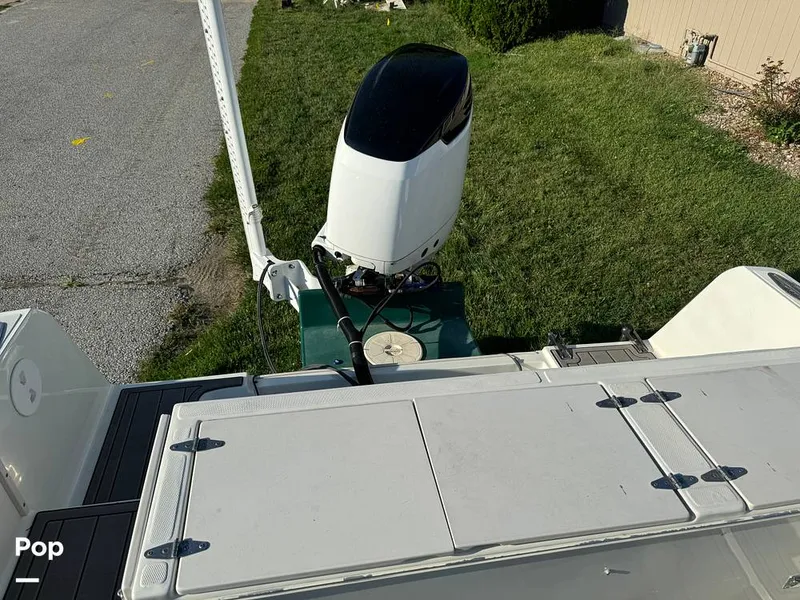 Slide: The Image of Suzuki 300hp - 14650440