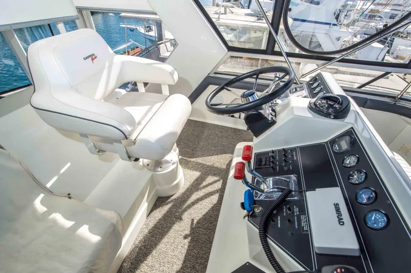 Slide: The Image of Carver Yachts 440 Aft Cabin Motor Yacht 1995 - 6