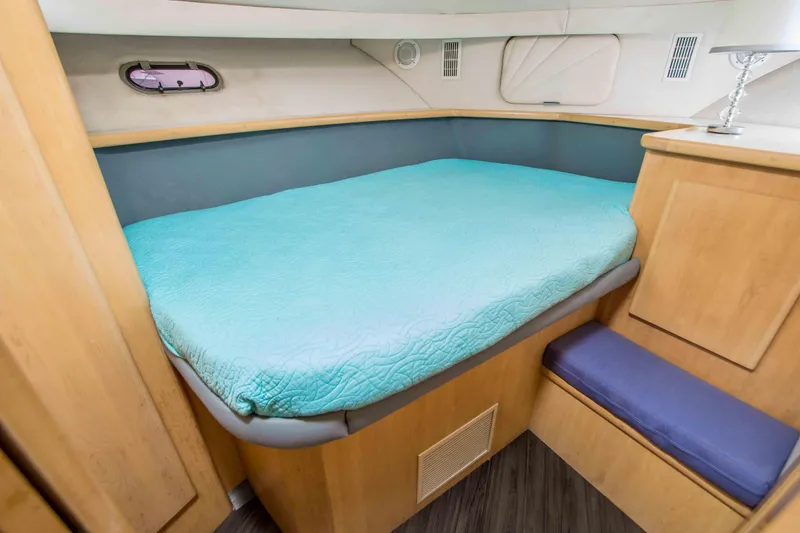 Slide: The Image of Carver Yachts 440 Aft Cabin Motor Yacht 1995 - 22