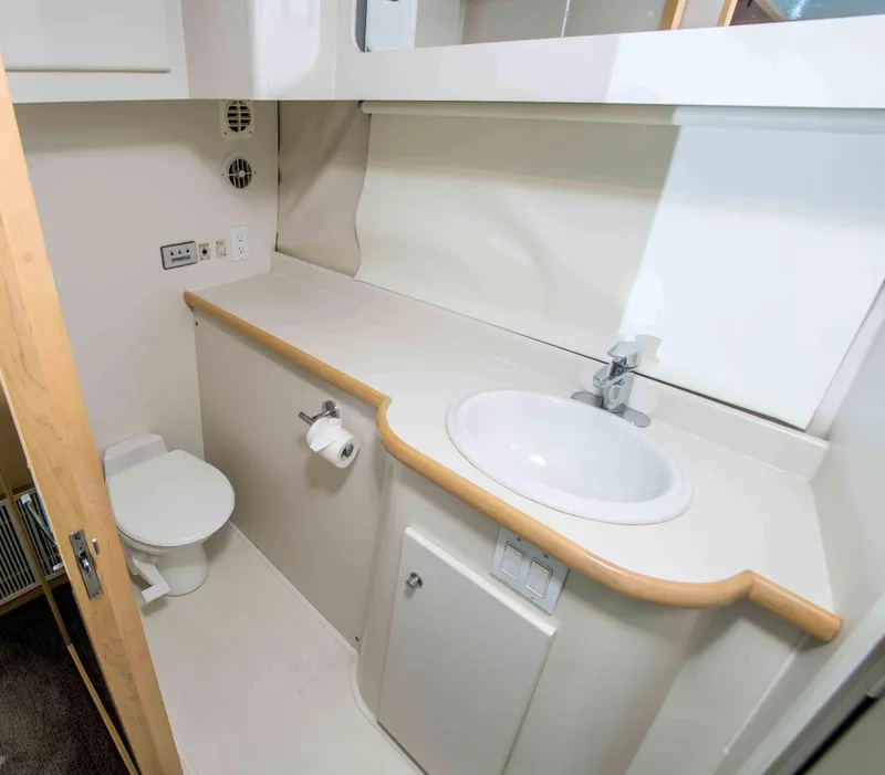 Slide: The Image of Carver Yachts 440 Aft Cabin Motor Yacht 1995 - 20