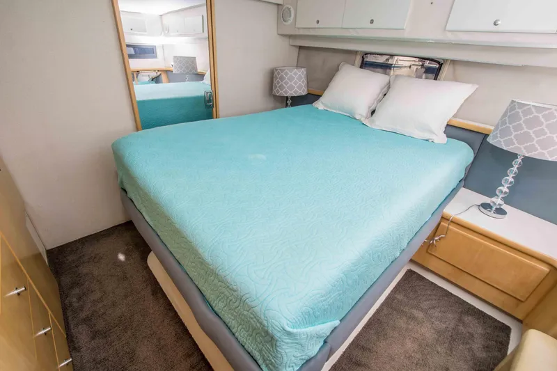 Slide: The Image of Carver Yachts 440 Aft Cabin Motor Yacht 1995 - 18