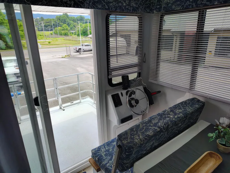 Slide: The Image of Catamaran Lil Hobo 31 2017 - 1