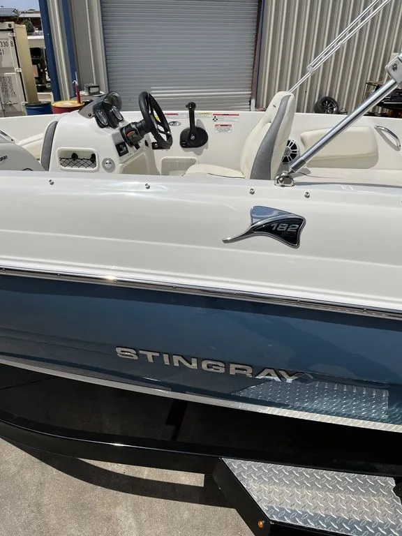 Slide: The Image of Stingray 182SC 2024 - 1