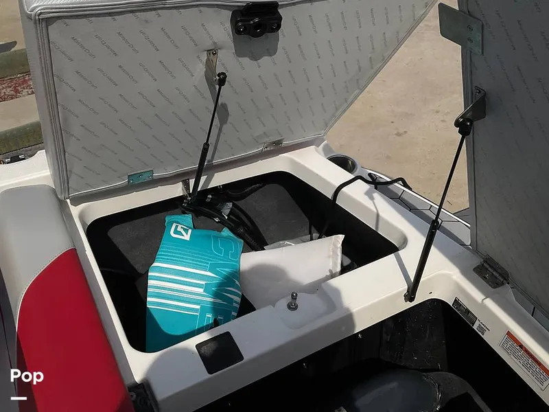 Slide: The Image of Mastercraft NXT 22 2018 - 14644224
