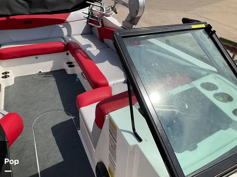 Slide: The Image of Mastercraft NXT 22 2018 - 14644244