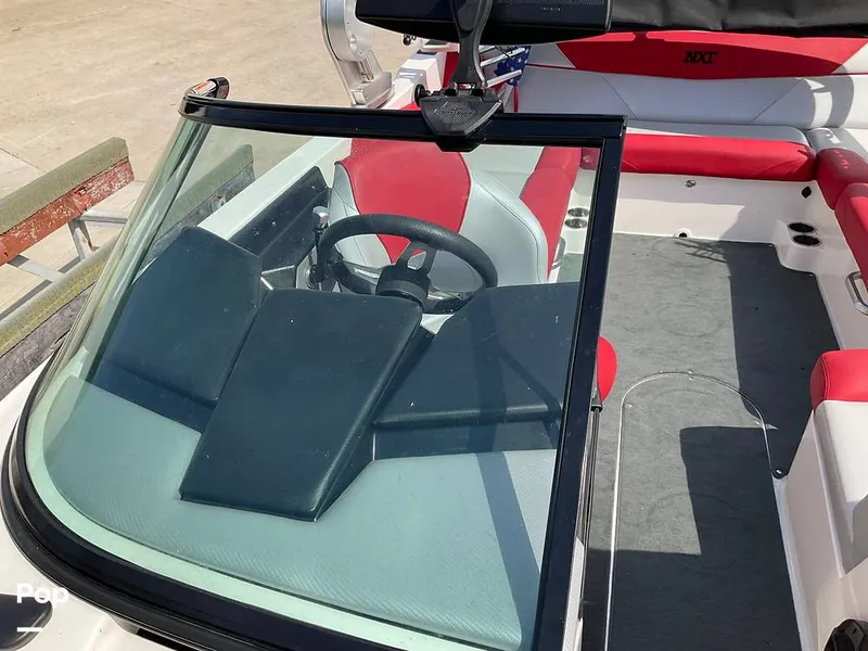 Slide: The Image of Mastercraft NXT 22 2018 - 14644249