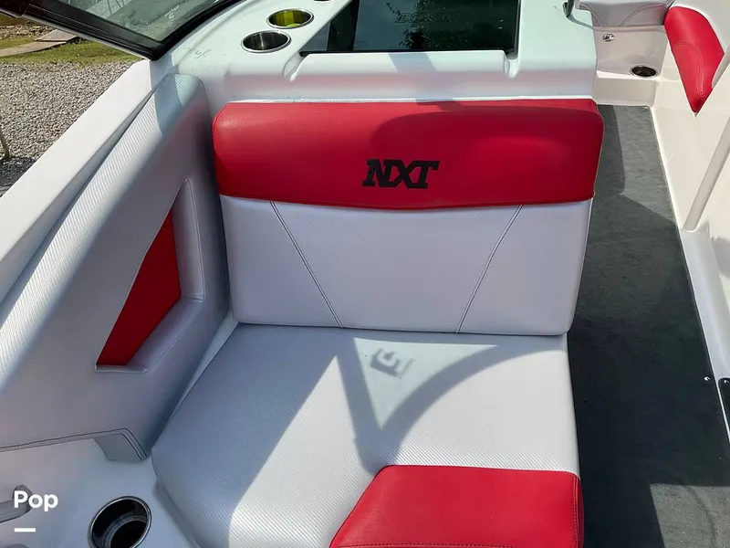 Slide: The Image of Mastercraft NXT 22 2018 - 14644307