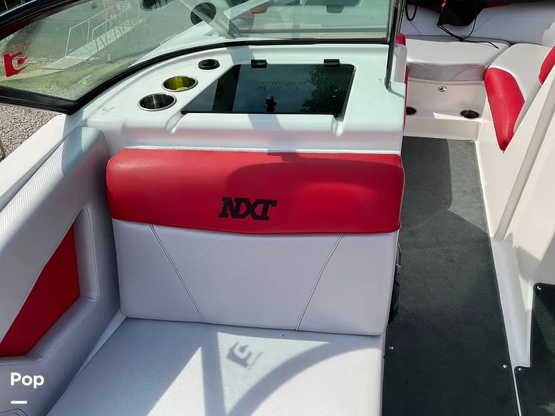 Slide: The Image of Mastercraft NXT 22 2018 - 14644318