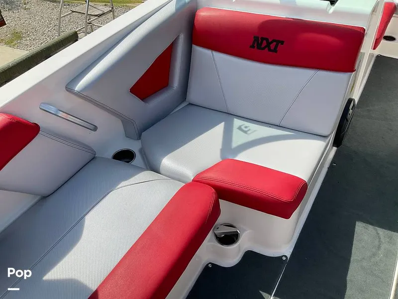 Slide: The Image of Mastercraft NXT 22 2018 - 14644319