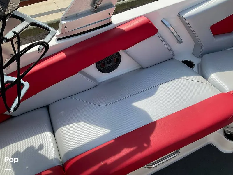 Slide: The Image of Mastercraft NXT 22 2018 - 14644321