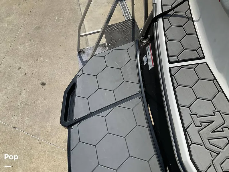 Slide: The Image of Mastercraft NXT 22 2018 - 14644330