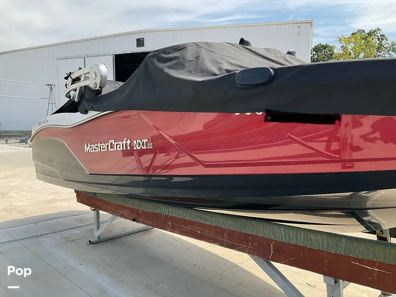 Slide: The Image of Mastercraft NXT 22 2018 - 14644220
