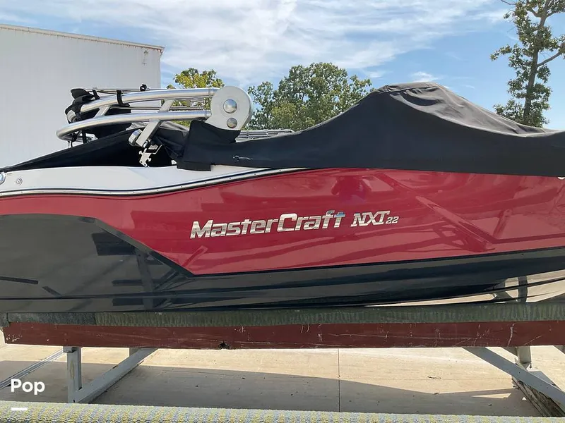 Slide: The Image of Mastercraft NXT 22 2018 - 14644221