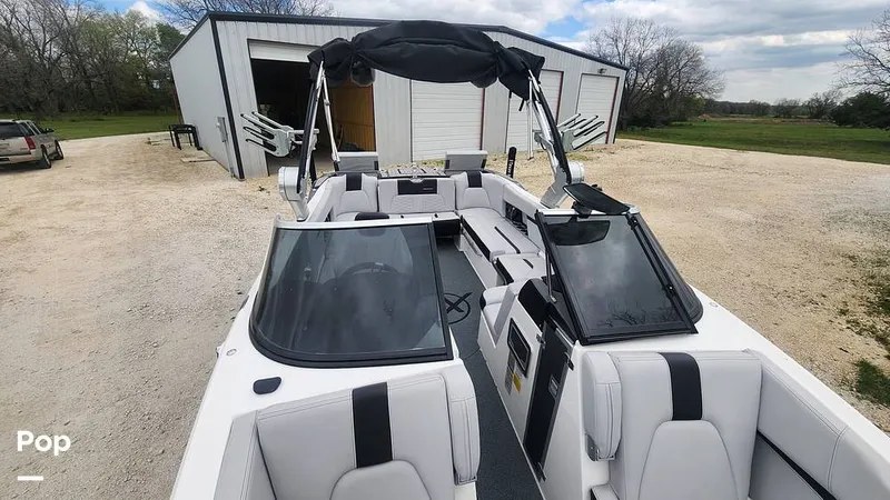 Slide: The Image of Mastercraft X24 2020 - 13967931