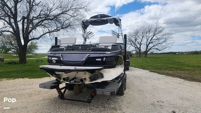 Slide: The Image of Mastercraft X24 2020 - 13967875