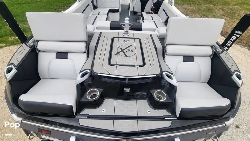 Slide: The Image of Mastercraft X24 2020 - 13967935