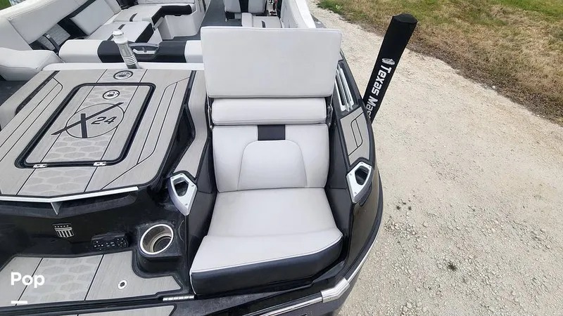 Slide: The Image of Mastercraft X24 2020 - 13967942