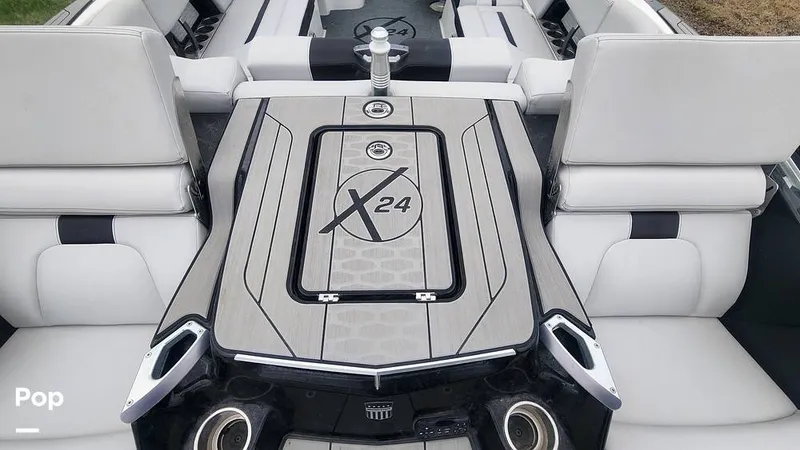 Slide: The Image of Mastercraft X24 2020 - 13967946