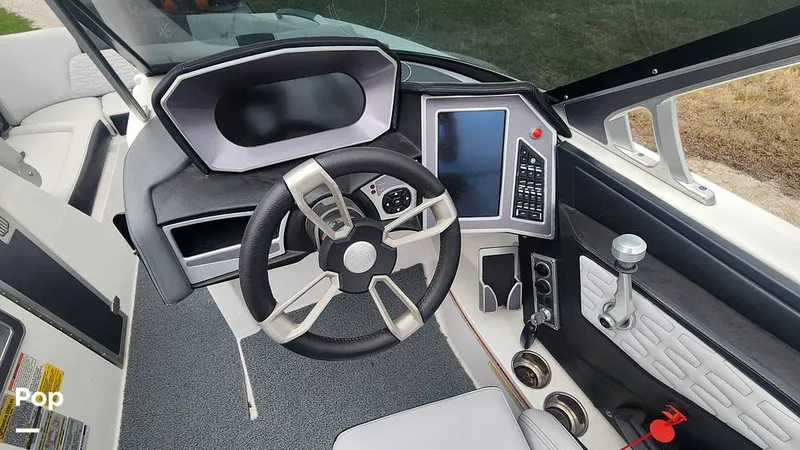 Slide: The Image of Mastercraft X24 2020 - 13968045