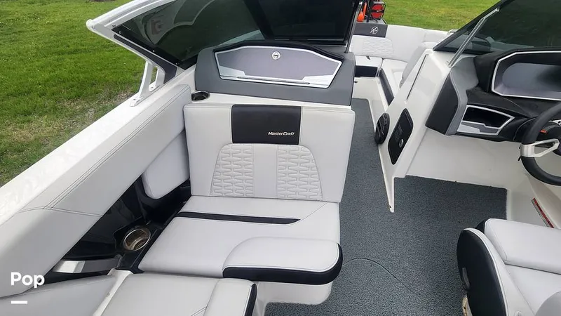 Slide: The Image of Mastercraft X24 2020 - 13967973