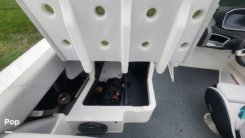 Slide: The Image of Mastercraft X24 2020 - 13967985