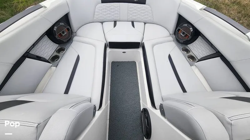 Slide: The Image of Mastercraft X24 2020 - 13968003