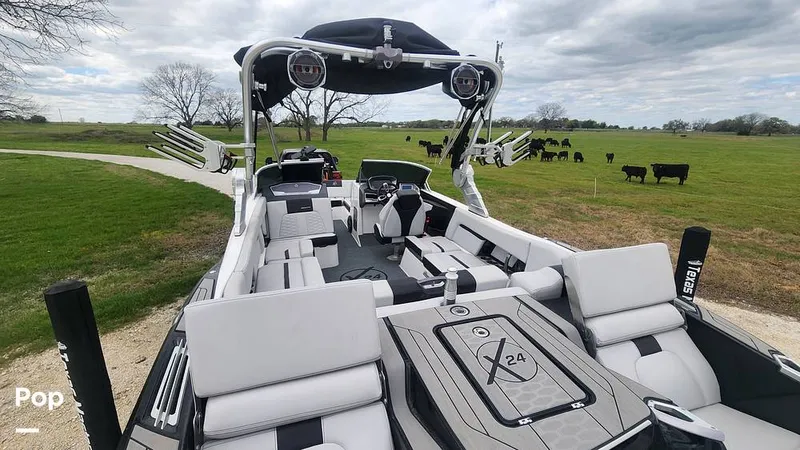 Slide: The Image of Mastercraft X24 2020 - 13967928
