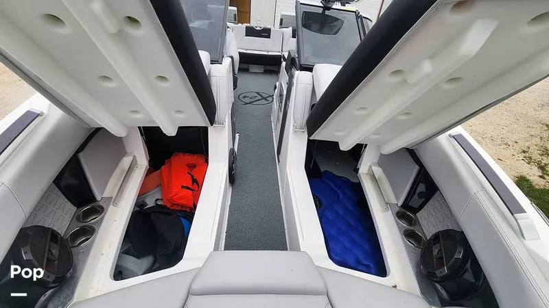 Slide: The Image of Mastercraft X24 2020 - 13968008