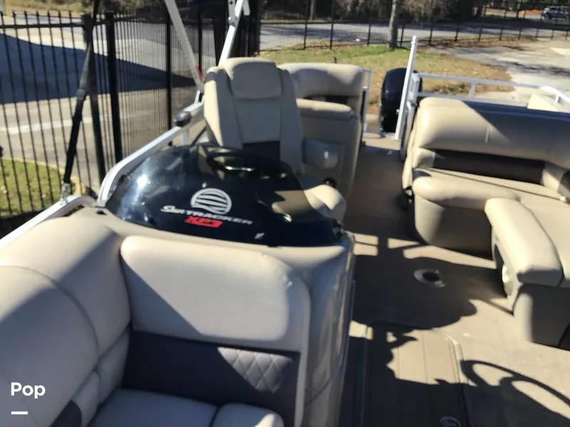 Slide: The Image of Sun Tracker Party Barge 22 DLX 2022 - 15071524