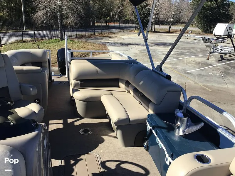 Slide: The Image of Sun Tracker Party Barge 22 DLX 2022 - 15071526