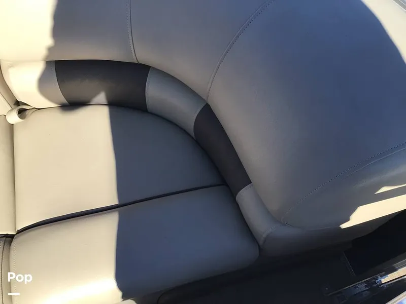 Slide: The Image of Sun Tracker Party Barge 22 DLX 2022 - 15071528