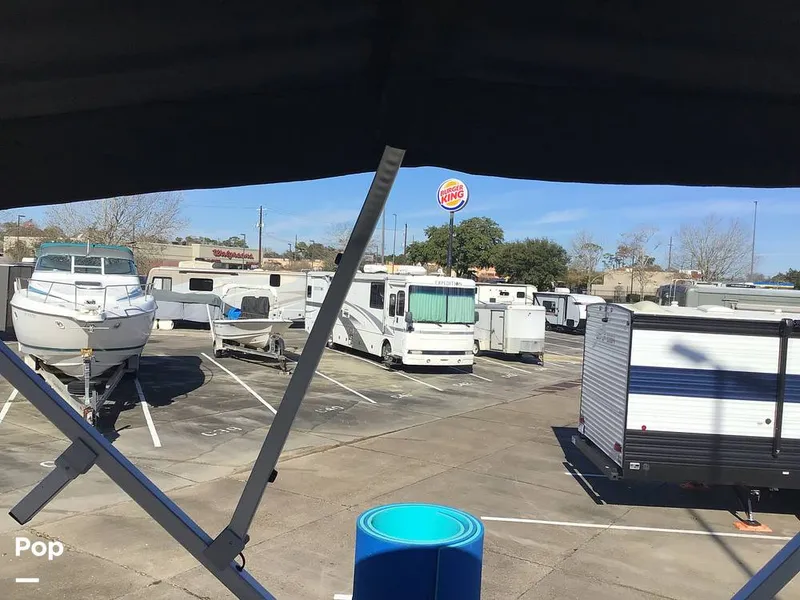 Slide: The Image of Sun Tracker Party Barge 22 DLX 2022 - 15071541