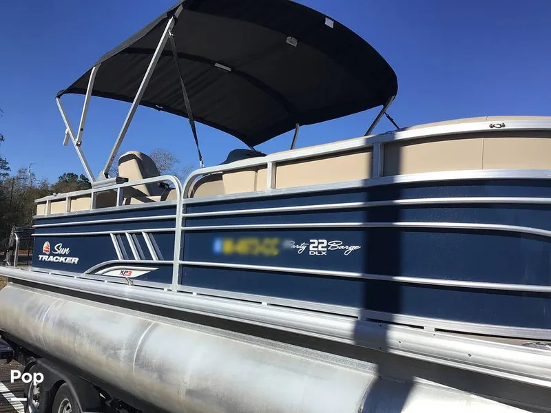 Slide: The Image of Sun Tracker Party Barge 22 DLX 2022 - 15086898