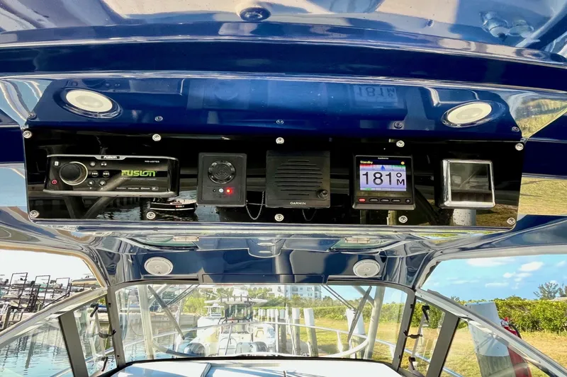 Slide: The Image of Everglades 360LXC 2019 - 24