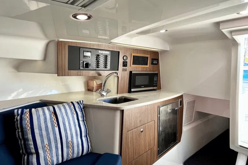 Slide: The Image of Everglades 360LXC 2019 - 29