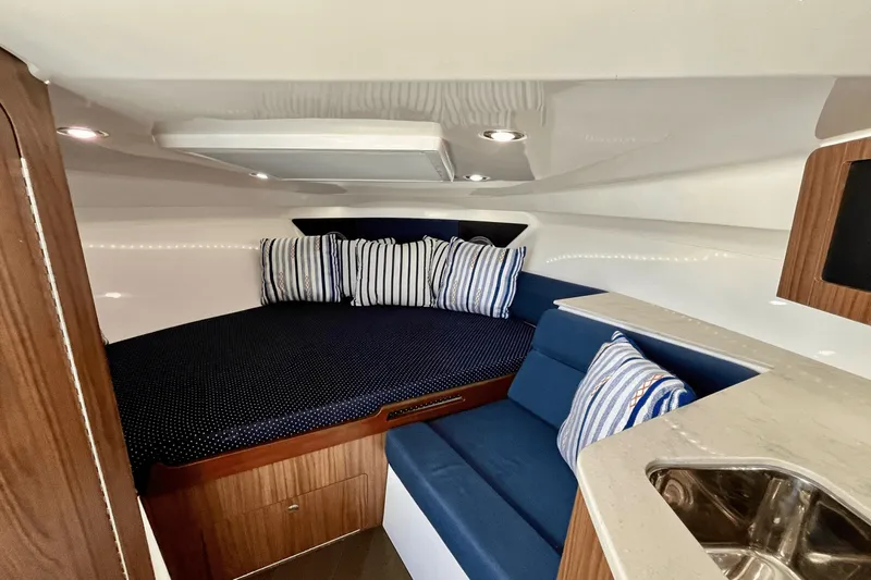 Slide: The Image of Everglades 360LXC 2019 - 30