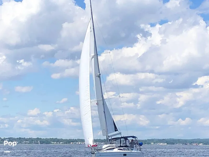 Slide: The Image of Hunter E36 Sailing - 13904308