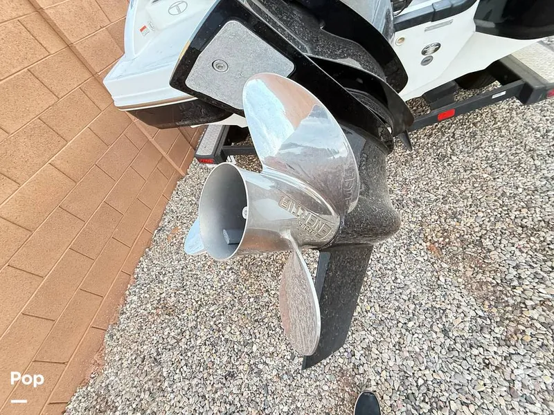 Slide: The Image of Tahoe 210S 2022 - 14943382