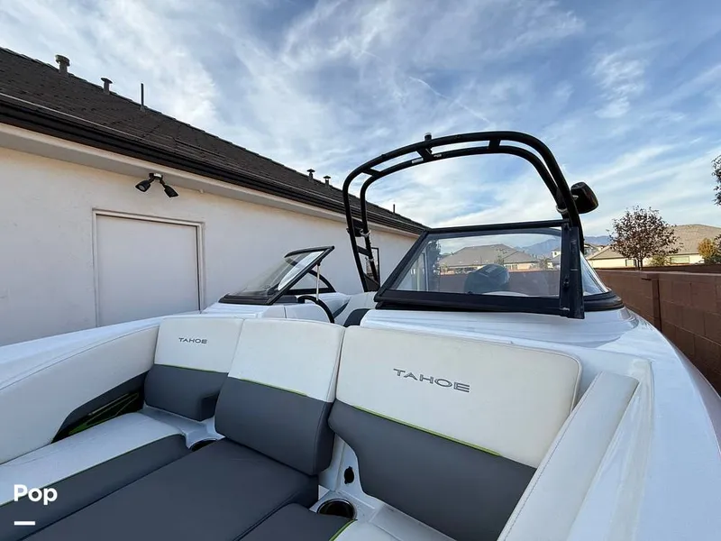 Slide: The Image of Tahoe 210S 2022 - 14943409