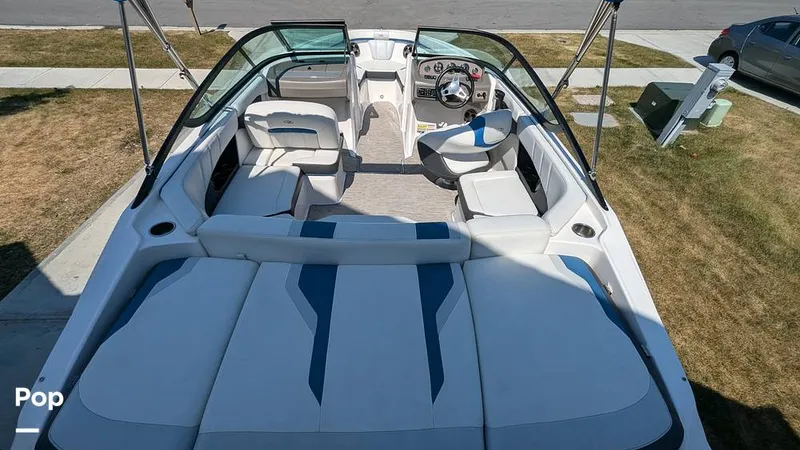 Slide: The Image of Regal 2000 ES 2015 - 14364795