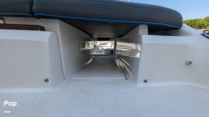 Slide: The Image of Regal 2000 ES 2015 - 14364798