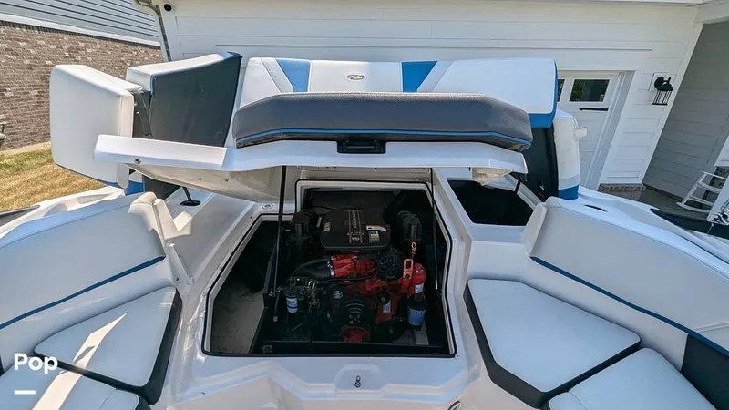 Slide: The Image of Regal 2000 ES 2015 - 14364861