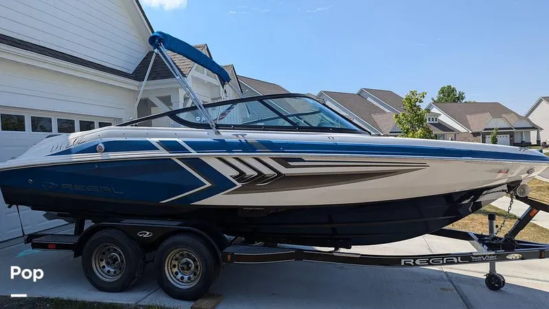 Slide: The Image of Regal 2000 ES 2015 - 14364785