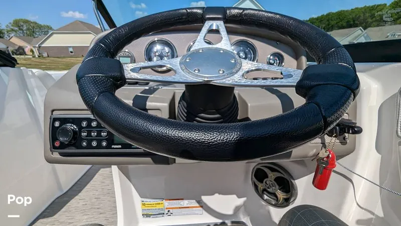 Slide: The Image of Regal 2000 ES 2015 - 14364887