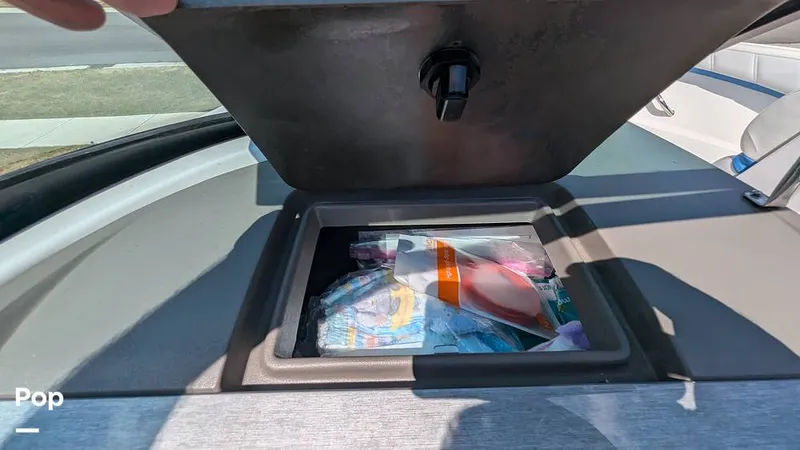 Slide: The Image of Regal 2000 ES 2015 - 14364889